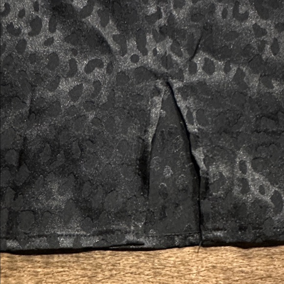 Forever 21 Black Animal Print Mini Skirt ✨CLEAROUT✨ - Picture 2 of 4